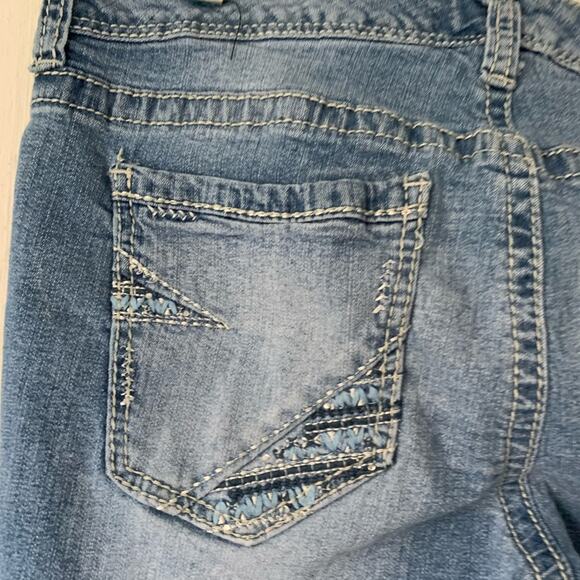 Ariya jeans embroidered destroyed crops raw cuffed gems light wash - Picture 6 of 10